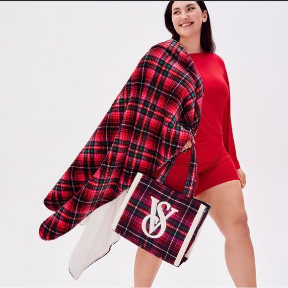 Victoria's Secret Bags New Victoria Secret Holiday Plaid Blanket
